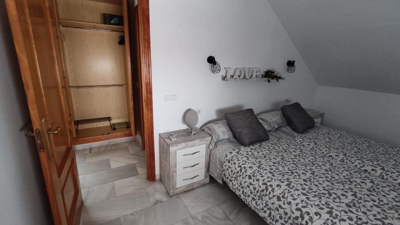 Apartamentos La Casa De Bebita フエンヒロラ エクステリア 写真