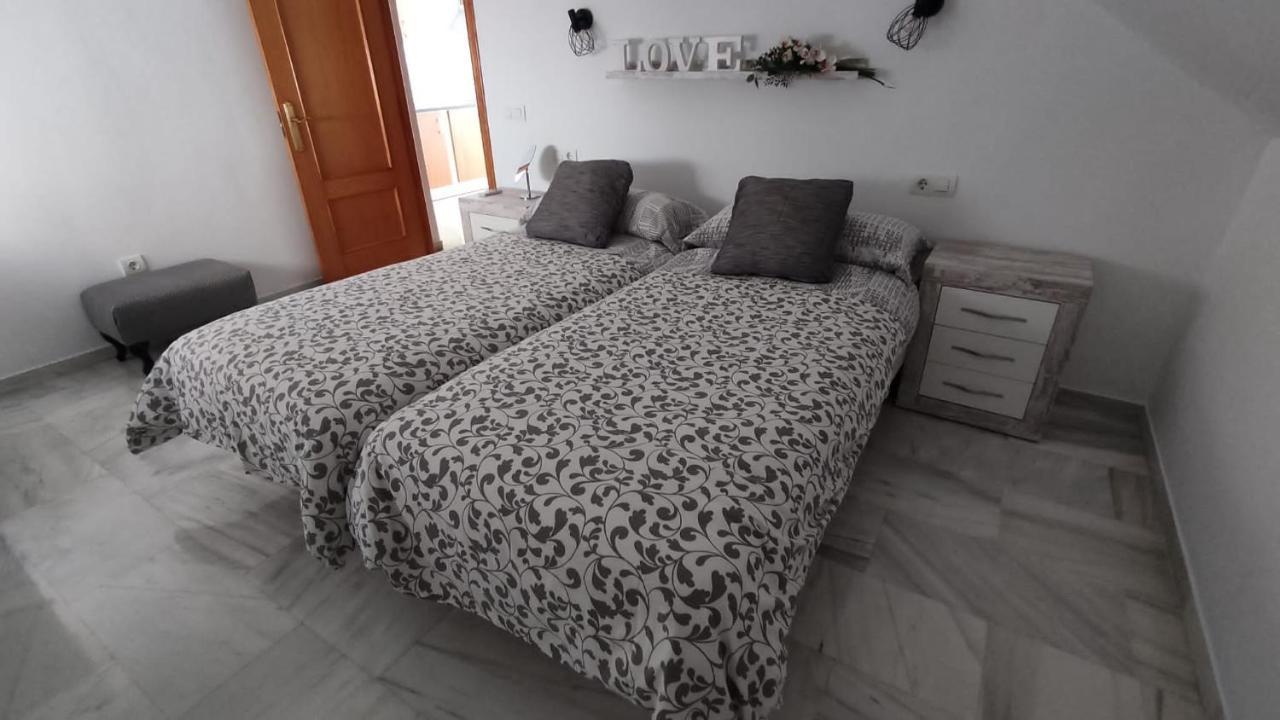 Apartamentos La Casa De Bebita フエンヒロラ エクステリア 写真