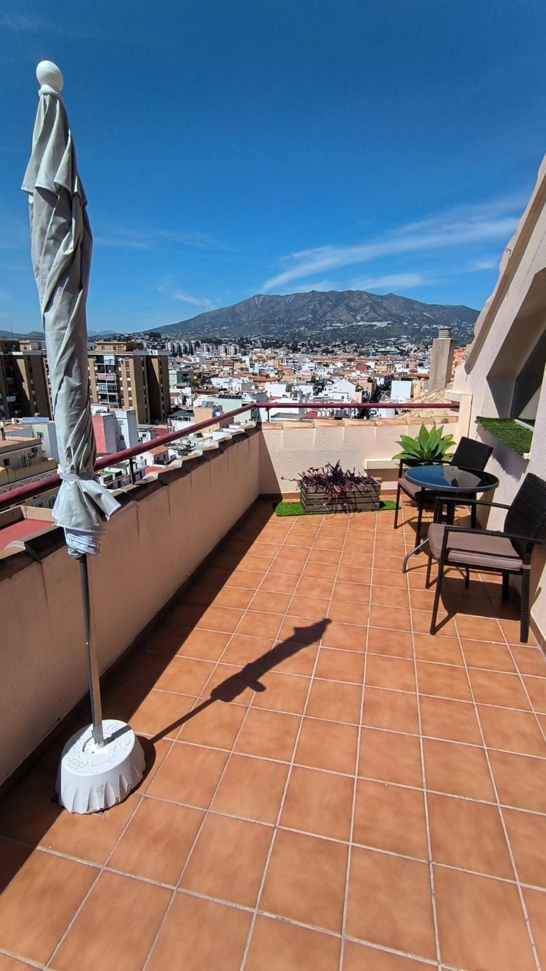 Apartamentos La Casa De Bebita フエンヒロラ エクステリア 写真